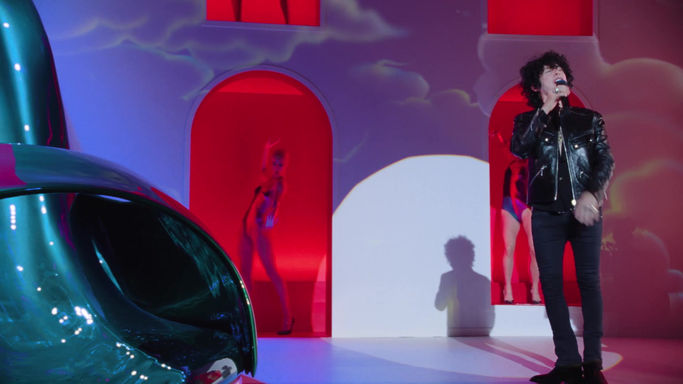 Paris is Louboutining - FWSS24